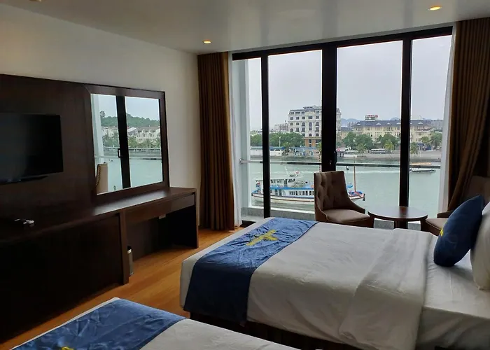 Hotel Golden Palm