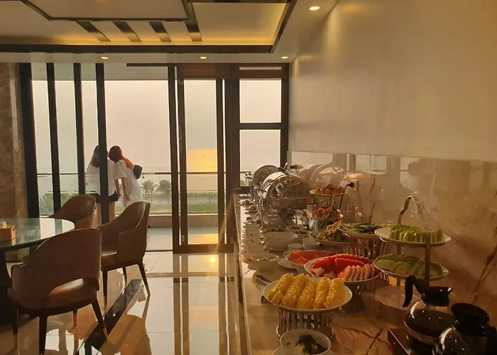 Hotel Golden Palm